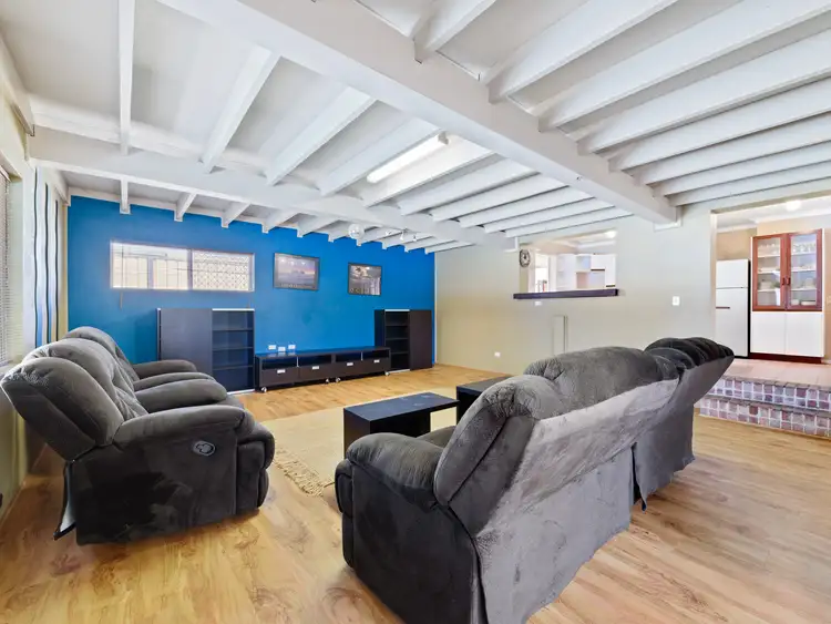 Second view of Homely house listing, 6 Farringdon Way, Huntingdale WA 6110