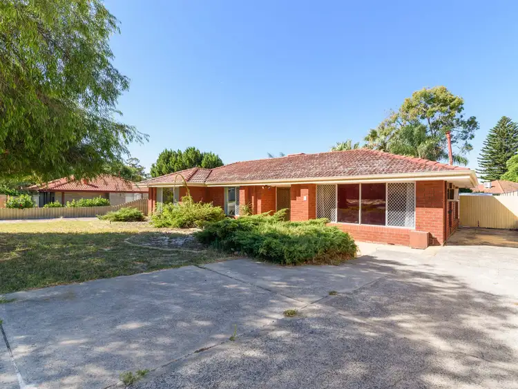 Fourth view of Homely house listing, 6 Farringdon Way, Huntingdale WA 6110