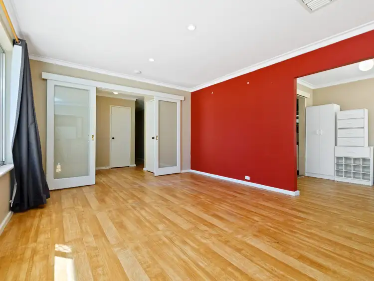 Sixth view of Homely house listing, 6 Farringdon Way, Huntingdale WA 6110