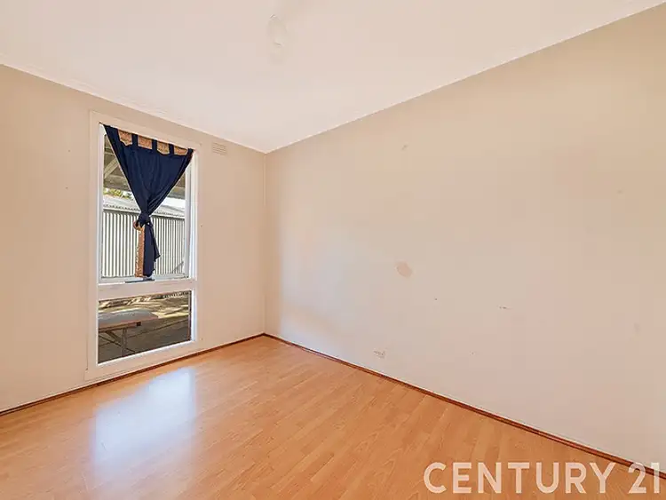 Fifth view of Homely house listing, 8 Mackinnon Court, Keysborough VIC 3173
