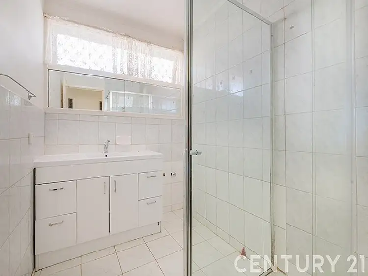 Sixth view of Homely house listing, 8 Mackinnon Court, Keysborough VIC 3173