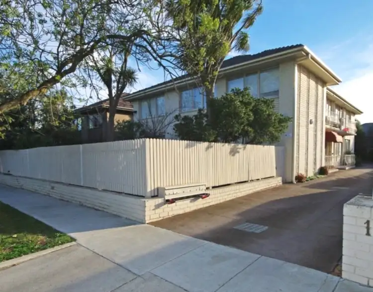Main view of Homely apartment listing, 2/11 Whitmuir Road, Bentleigh VIC 3204