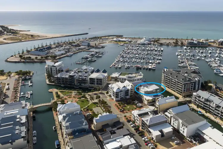 3/10 Cannaregio Square, Mandurah WA 6210