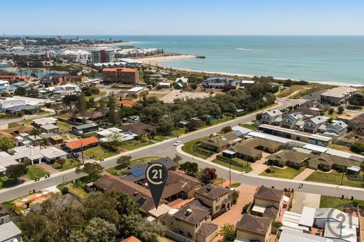1/10-12 Stewart Street, Mandurah WA 6210