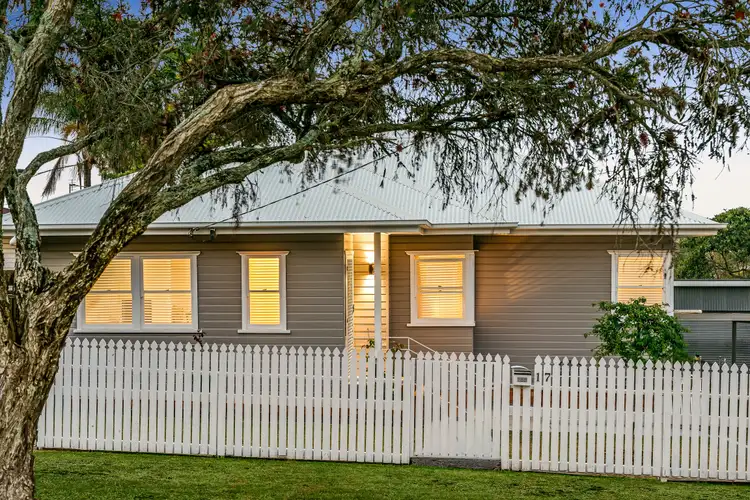 17 Tolmie Street, South Toowoomba QLD 4350