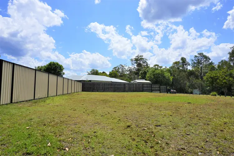 18 Creekside Esplanade, Cooloola Cove QLD 4580