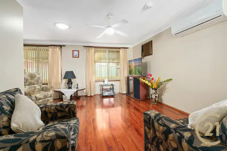 Second view of Homely house listing, 7 Nigel Place, Macquarie Fields NSW 2564
