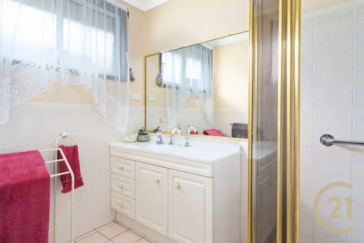 Fifth view of Homely house listing, 7 Nigel Place, Macquarie Fields NSW 2564