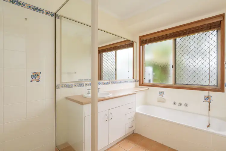5 Anchovy Street, Tin Can Bay QLD 4580