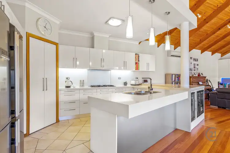 Second view of Homely house listing, 7 Fawkner Way, Seabrook VIC 3028