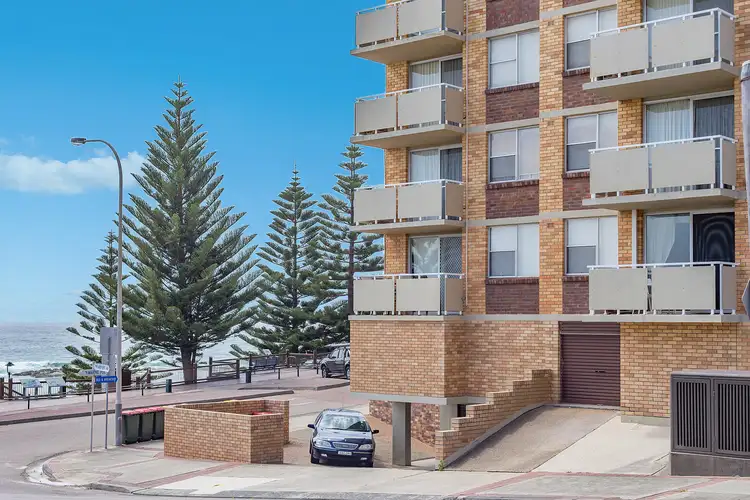 1/30 Marine Parade