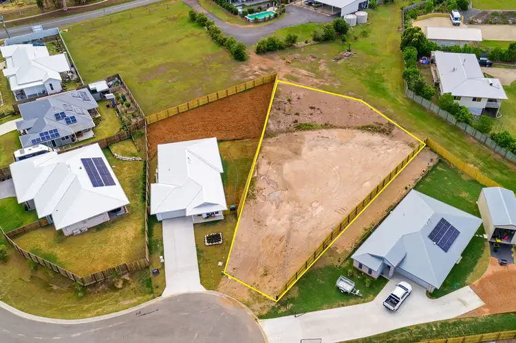 9 Evelyn Road, Southside QLD 4570