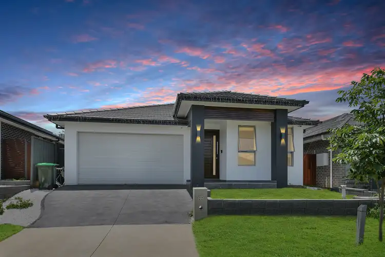 22 Stoneham Circuit, Oran Park NSW 2570