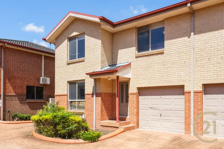 8/14 Pine Road, Casula NSW 2170