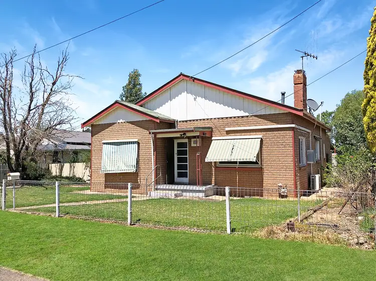 12 Little Queen Street, Forbes NSW 2871