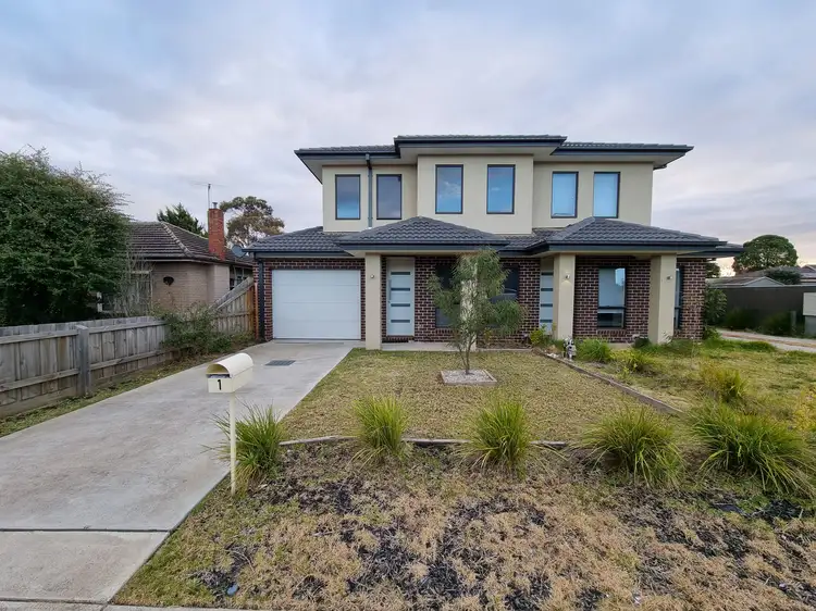 1/37 Koonawarra Street, Clayton VIC 3168