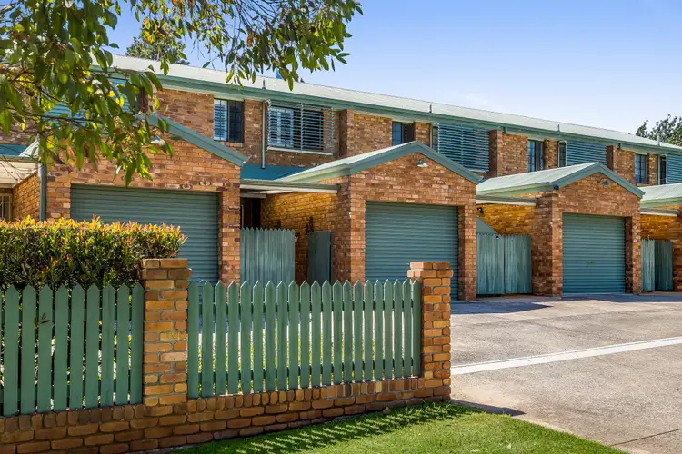 2/32 Phillip Street, South Toowoomba QLD 4350