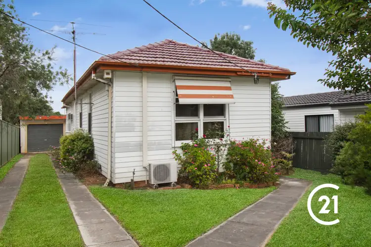 Fifth view of Homely house listing, 2 Jeanette Street, Seven Hills NSW 2147