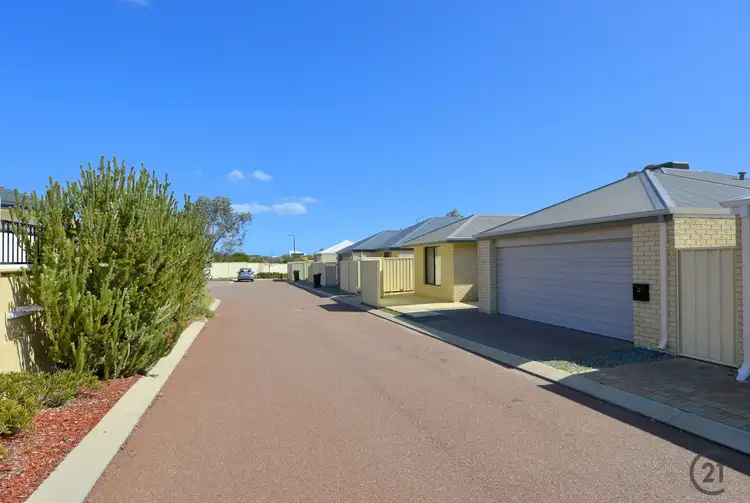 Fourth view of Homely house listing, 2 Toora Mews, Lakelands WA 6180