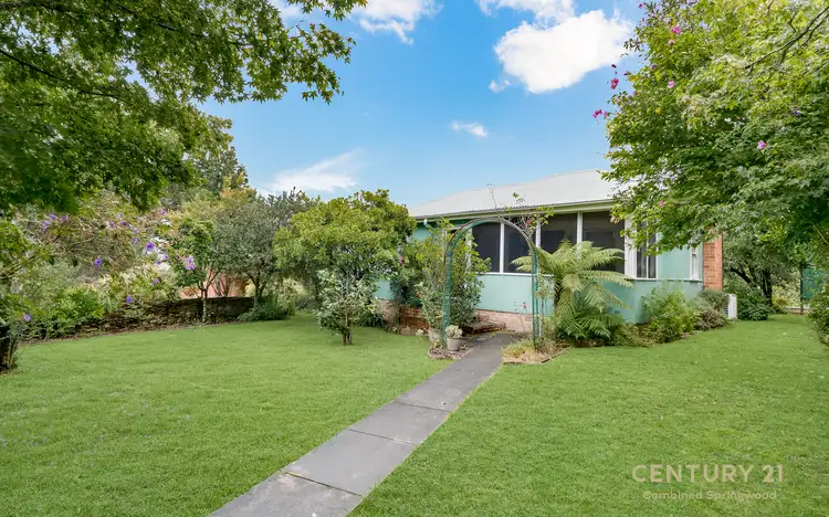 51 Raymond Road, Springwood NSW 2777