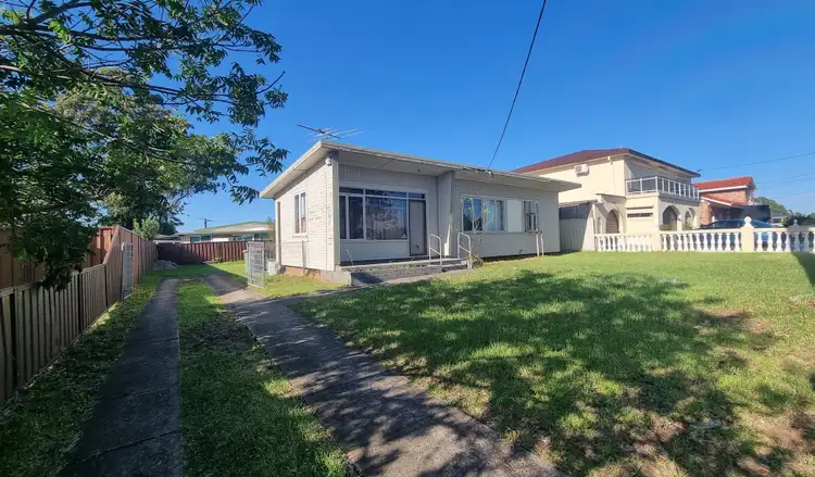 Main view of Homely house listing, 10 Leichhardt Avenue, Fairfield West NSW 2165