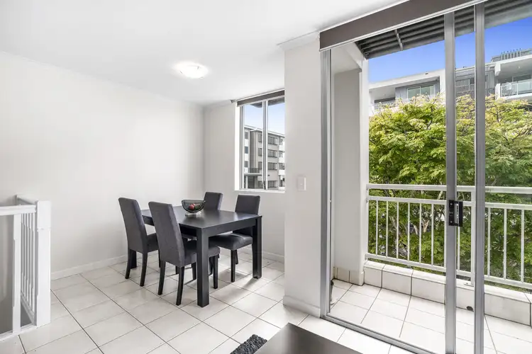 Fifth view of Homely apartment listing, 13 / 89 Bay Terrace, Wynnum QLD 4178