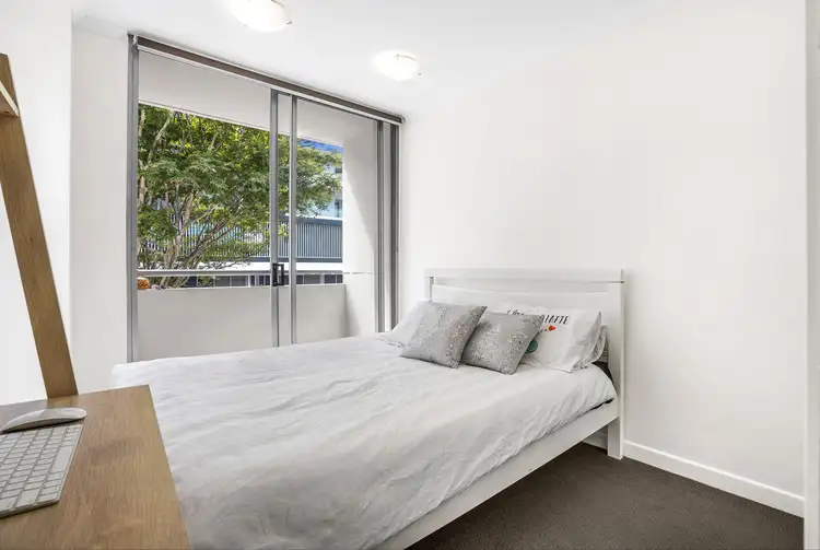 Sixth view of Homely apartment listing, 13 / 89 Bay Terrace, Wynnum QLD 4178