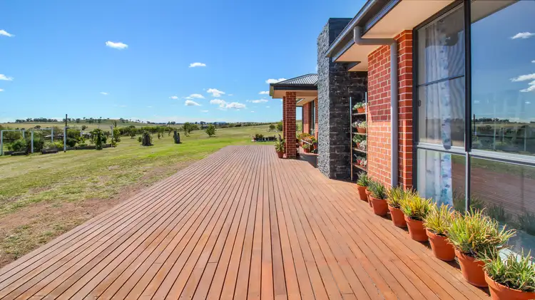11 Alcheringa Drive, Forbes NSW 2871