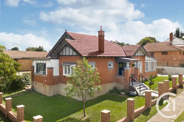 229 Stewart Street, Bathurst NSW 2795