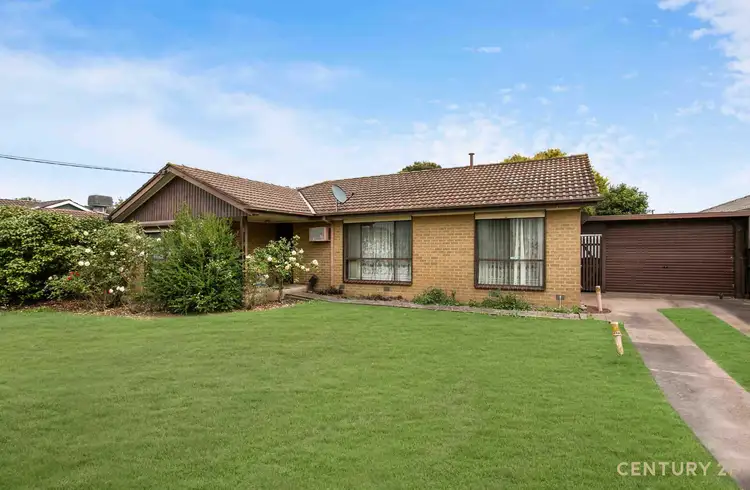 9 Savage Street, Pakenham VIC 3810