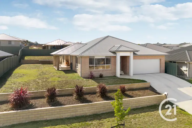 16 Governors Parade, Windradyne NSW 2795