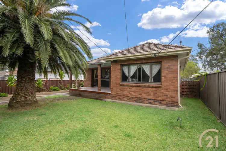 33 Wattle Avenue, Villawood NSW 2163