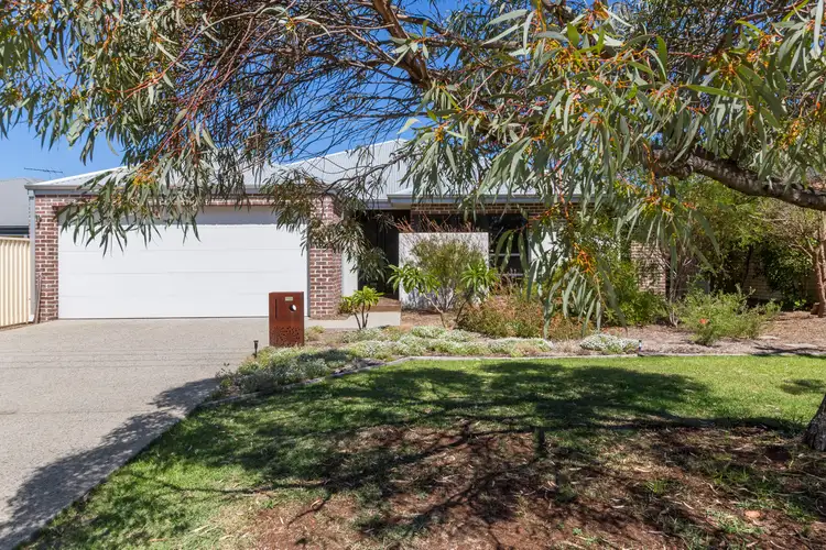 8 Finlay Court, Rivervale WA 6103