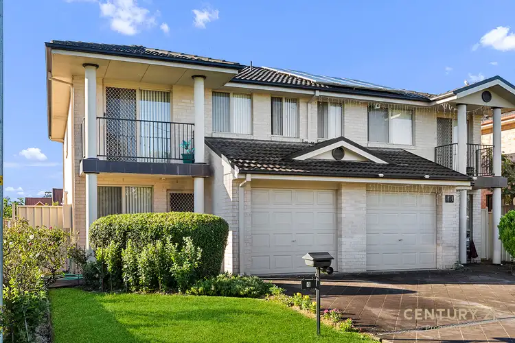 4 Waratah Cres, Macquarie Fields NSW 2564