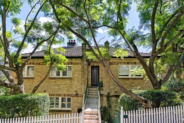 3/10 Avenue Road