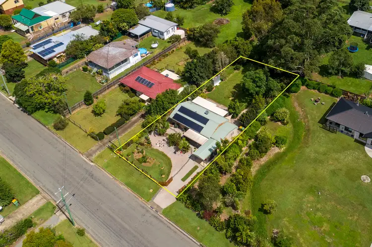 32 Busby Street, Amamoor QLD 4570