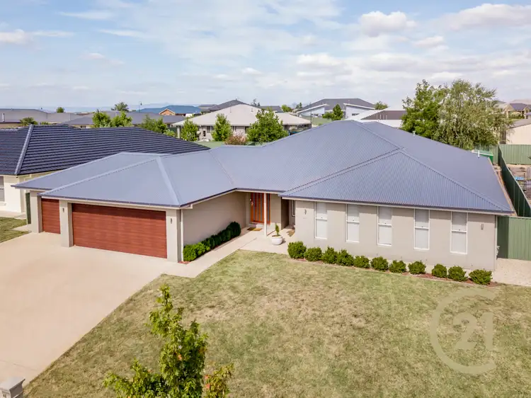 42 Westbourne Drive, Llanarth NSW 2795