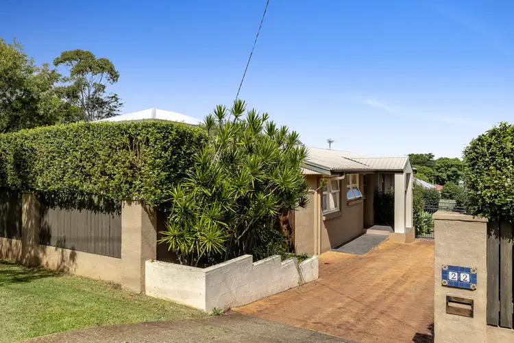 22 Geoffrey Street, Mount Lofty QLD 4350
