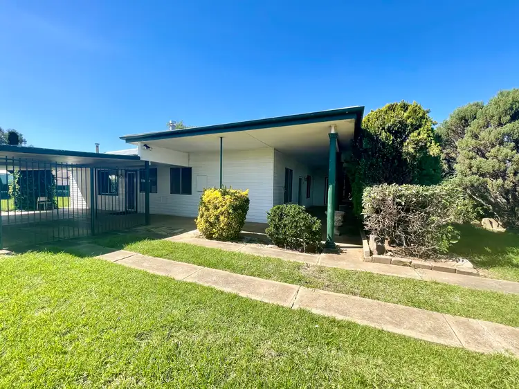 15 McDonnell Street, Forbes NSW 2871