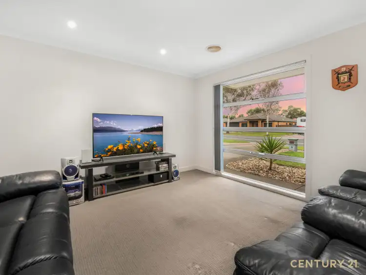 Third view of Homely house listing, 41 Mallee Circuit, Pakenham VIC 3810