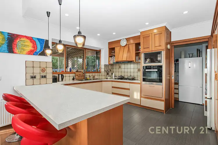 Fifth view of Homely house listing, 4 Schanck Place, Endeavour Hills VIC 3802