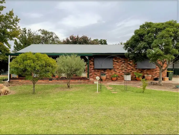9 Willbe Street, Eugowra NSW 2806