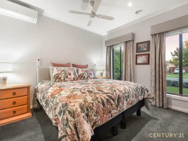 Fifth view of Homely house listing, 8 Lavender Avenue, Pakenham VIC 3810