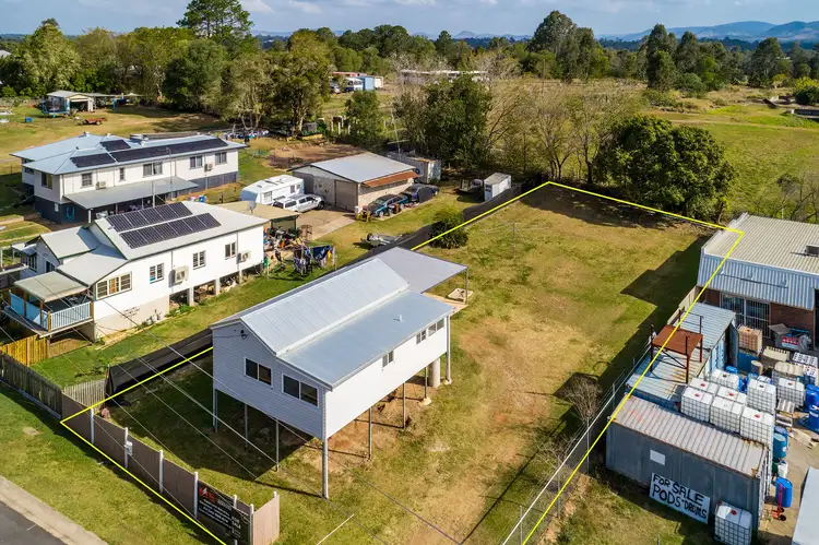 52 Chatsworth Road, Gympie QLD 4570