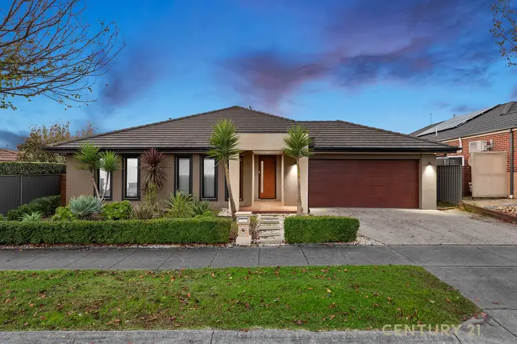 14 Joseph Banks Drive, Pakenham VIC 3810