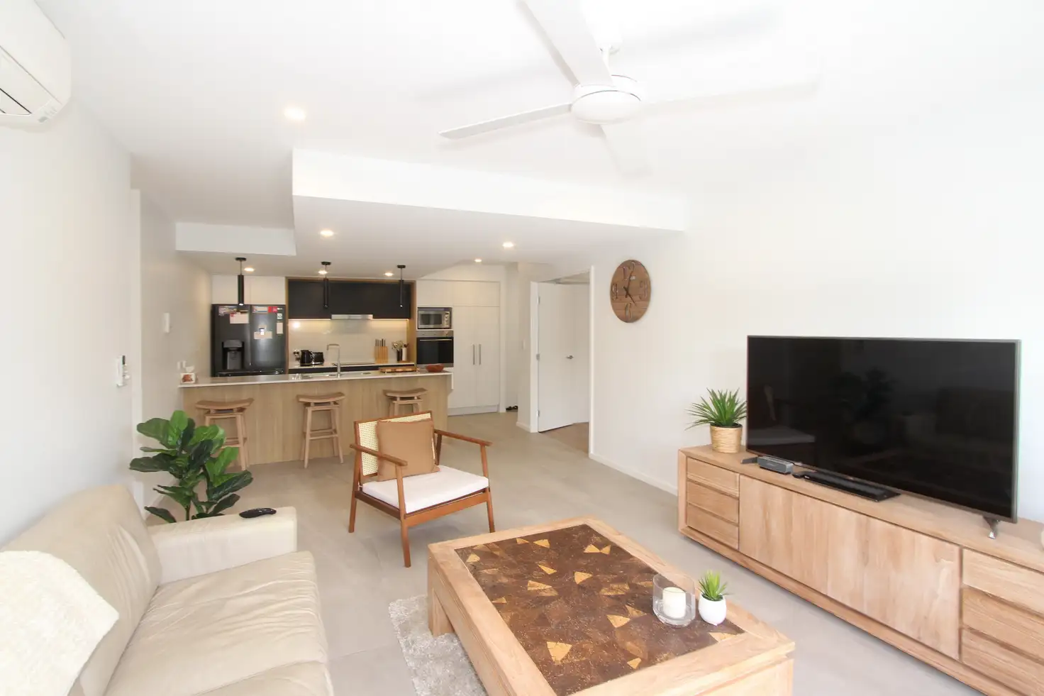 Main view of Homely unit listing, 2/49 Duporth Avenue, Maroochydore QLD 4558