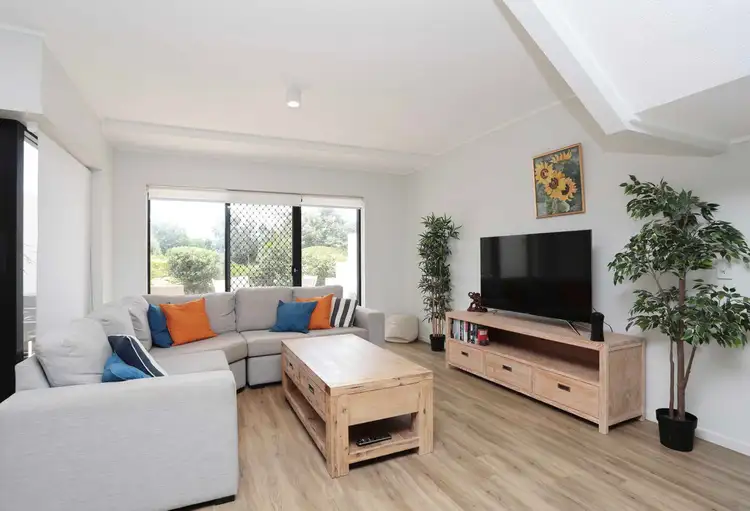 Fourth view of Homely unit listing, 2/2 Orealla Crescent, Sunrise Beach QLD 4567