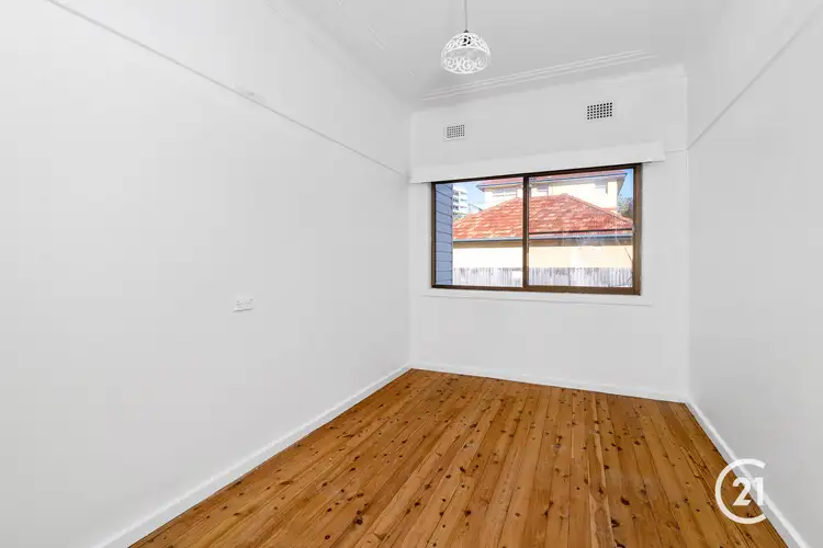 Fifth view of Homely unit listing, 4/28 Marine Parade, The Entrance NSW 2261