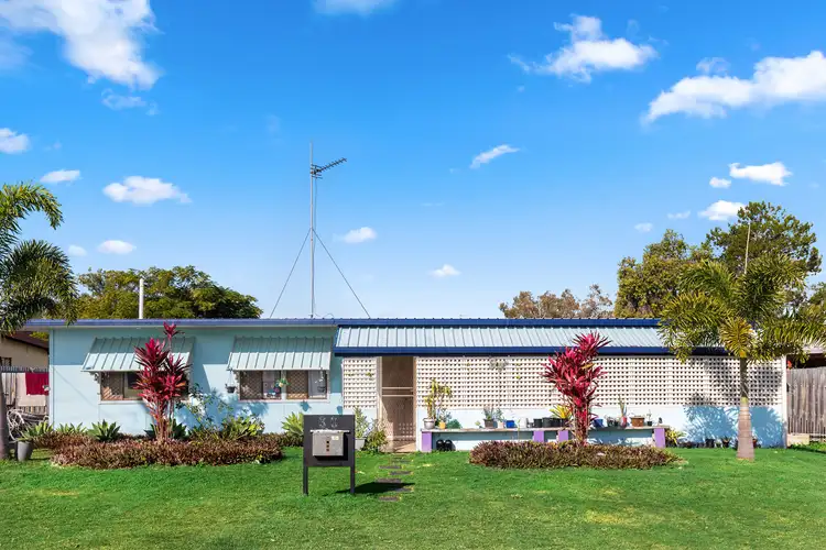 60 Limpus Street, Urangan QLD 4655