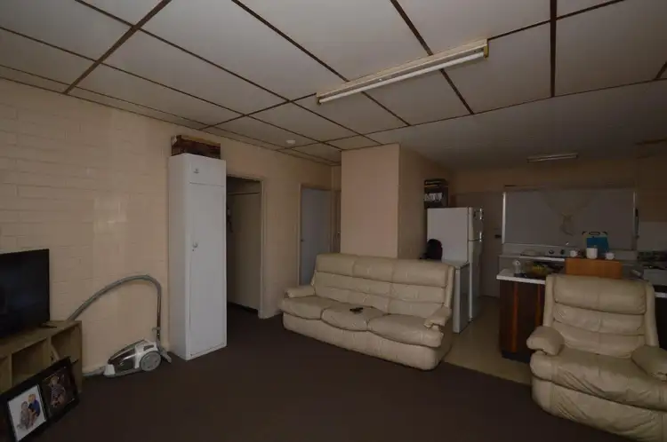 Sixth view of Homely block of units listing, 633 Mcgowen Street, Broken Hill NSW 2880